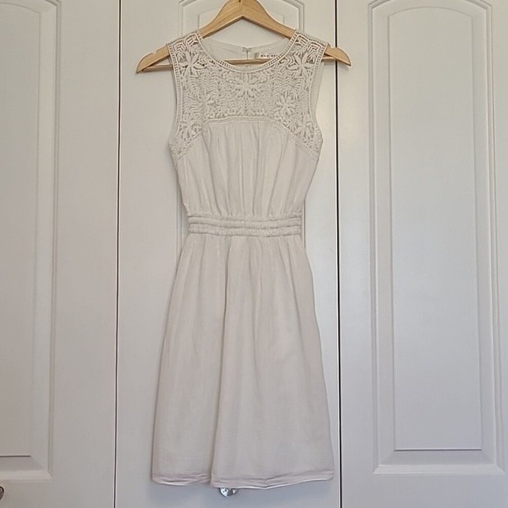 Max Studio White Sleeveless Lace Front 100% Cotton  Dress Size M